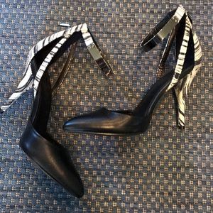 NBW! NWB! FERGIE b&w point toe ankle strap heels👠